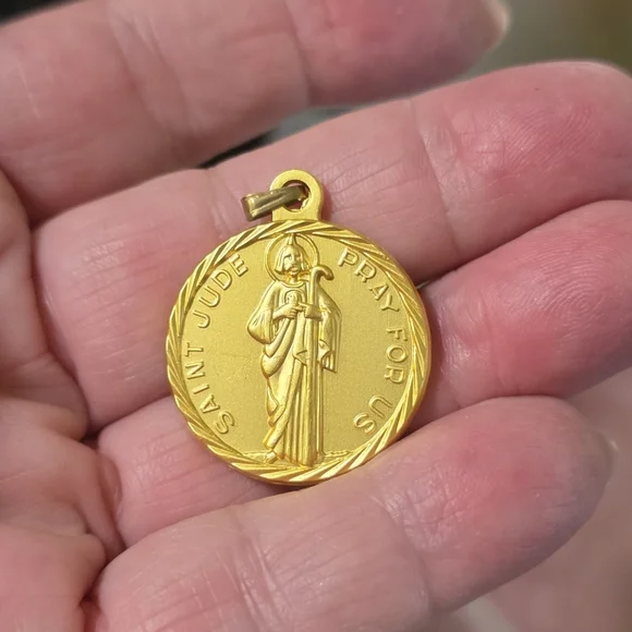 Gold Saint Jude Pendant - Picture 1 of 4
